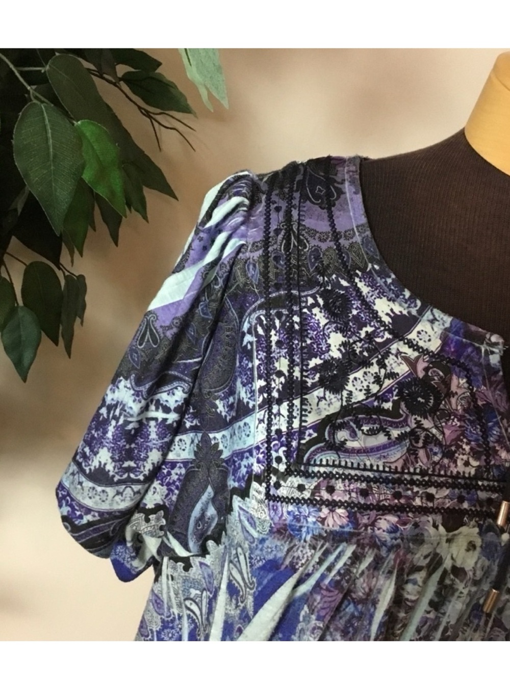 Roz & Ali Women’s 1X Paisley Lace Back Peasant Blouse - Picture 15 of 16